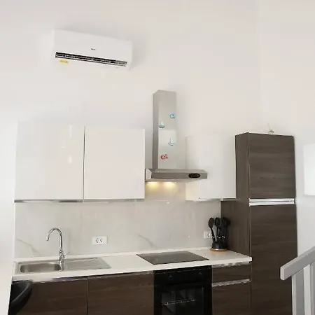Klara Apartment *